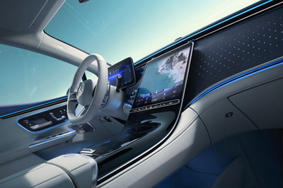 全新EQE搭載無線CarPlay，智能互聯引領奔馳電動化新篇章